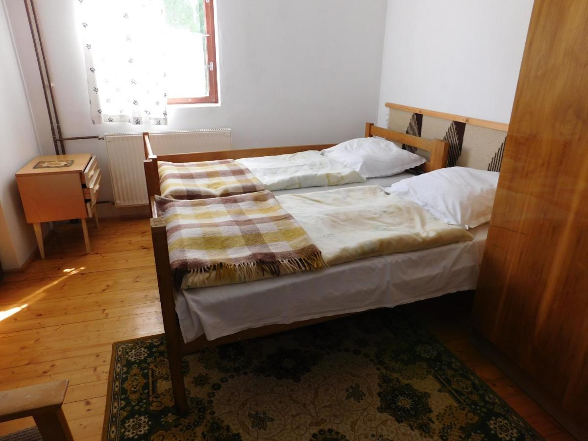 Huta Vendeghaz Hotell Kishuta Eksteriør bilde